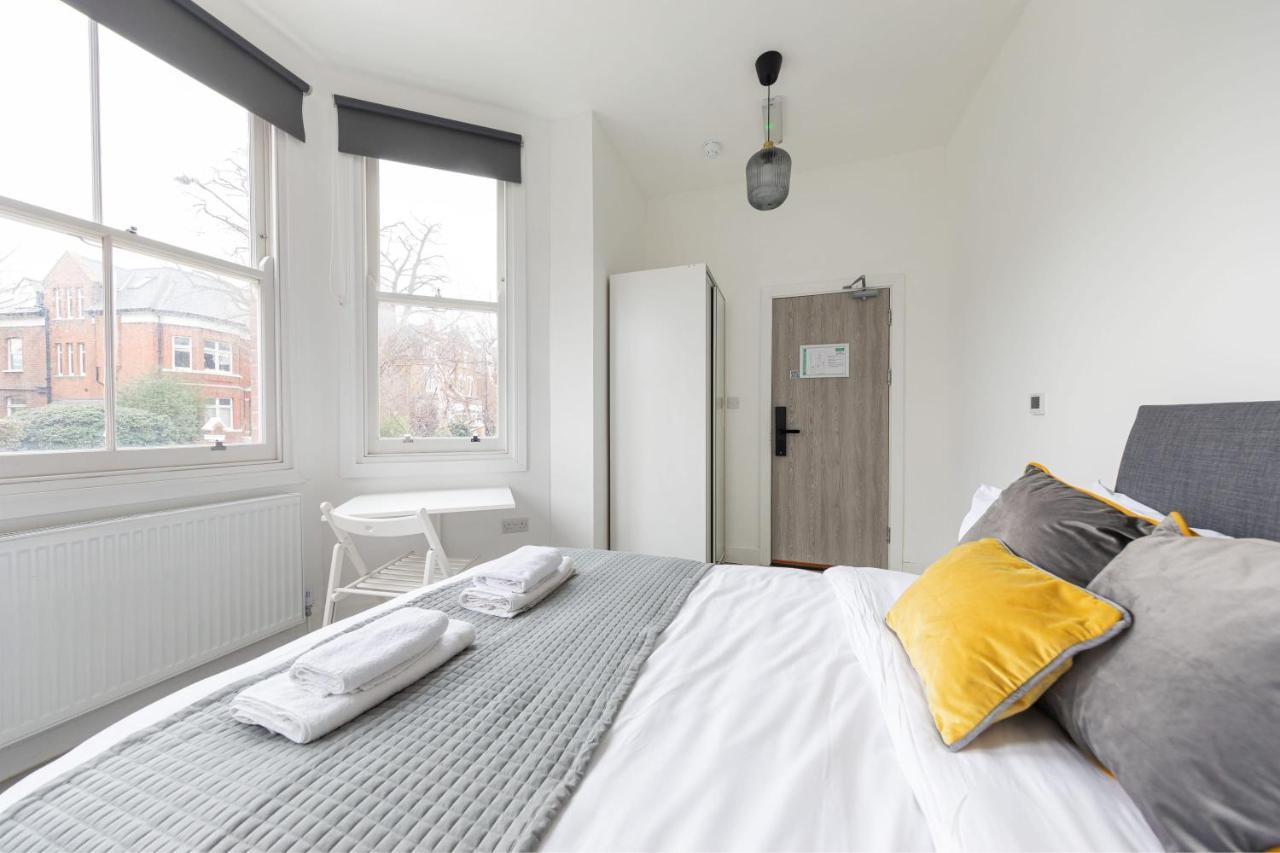 The Anson Hotel - Conveniently Located Sweet Space Near Transportation Stations 런던 외부 사진